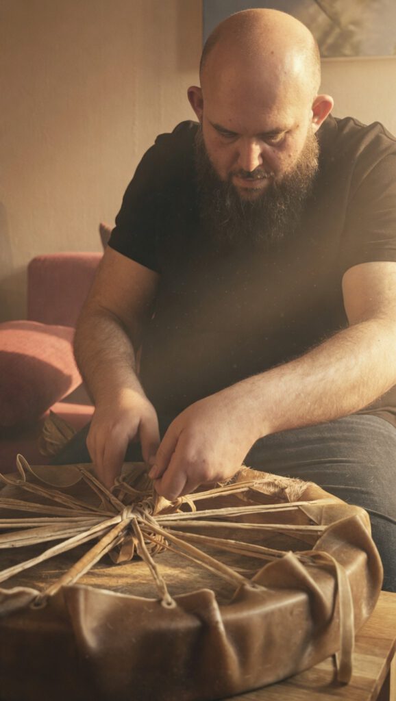 Teambuilding schamanische Trommel bauen workshop Amperhof